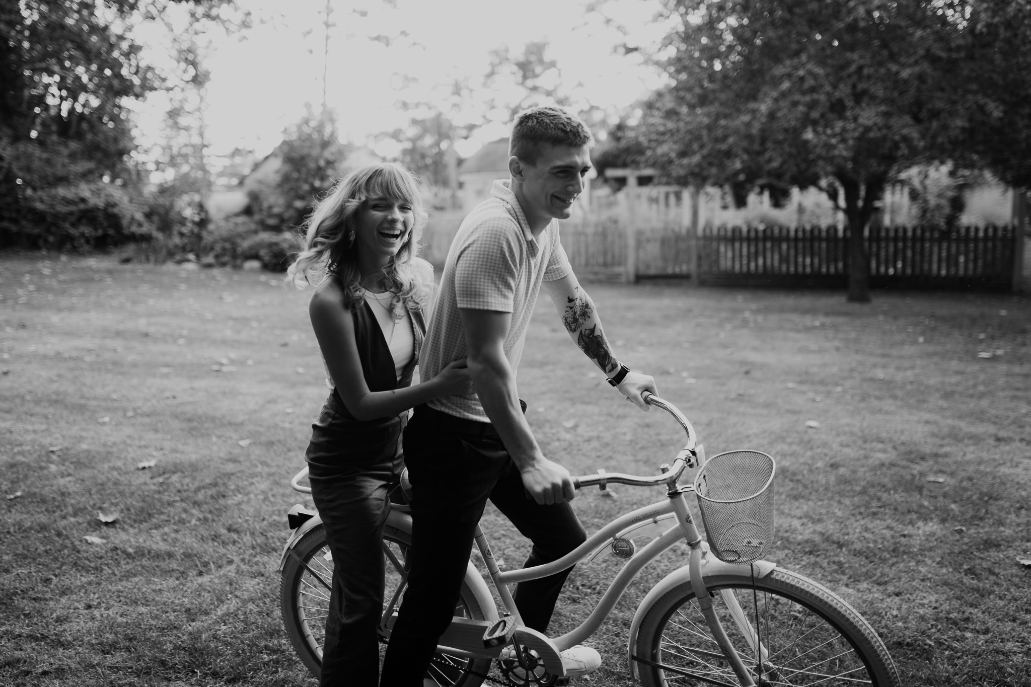 Defries Gardens Indiana couple photos || riding a bike together