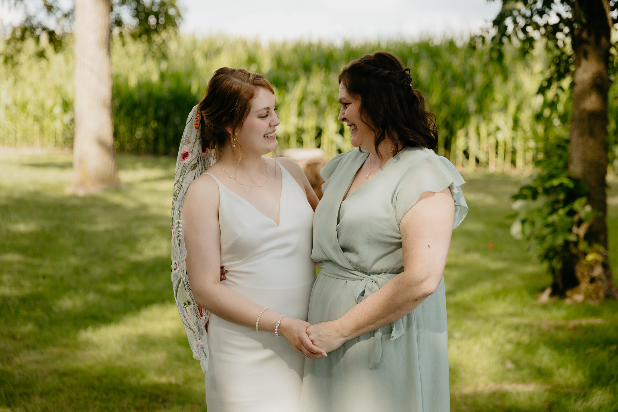 Intimate Indiana Wedding // Outdoor Summer Ceremony