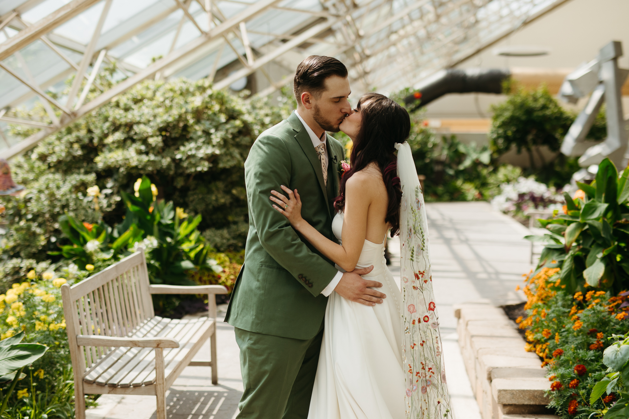 The Prettiest Fort Wayne Botanical Gardens Wedding at Foellinger-Freimann Botanical Conservatory