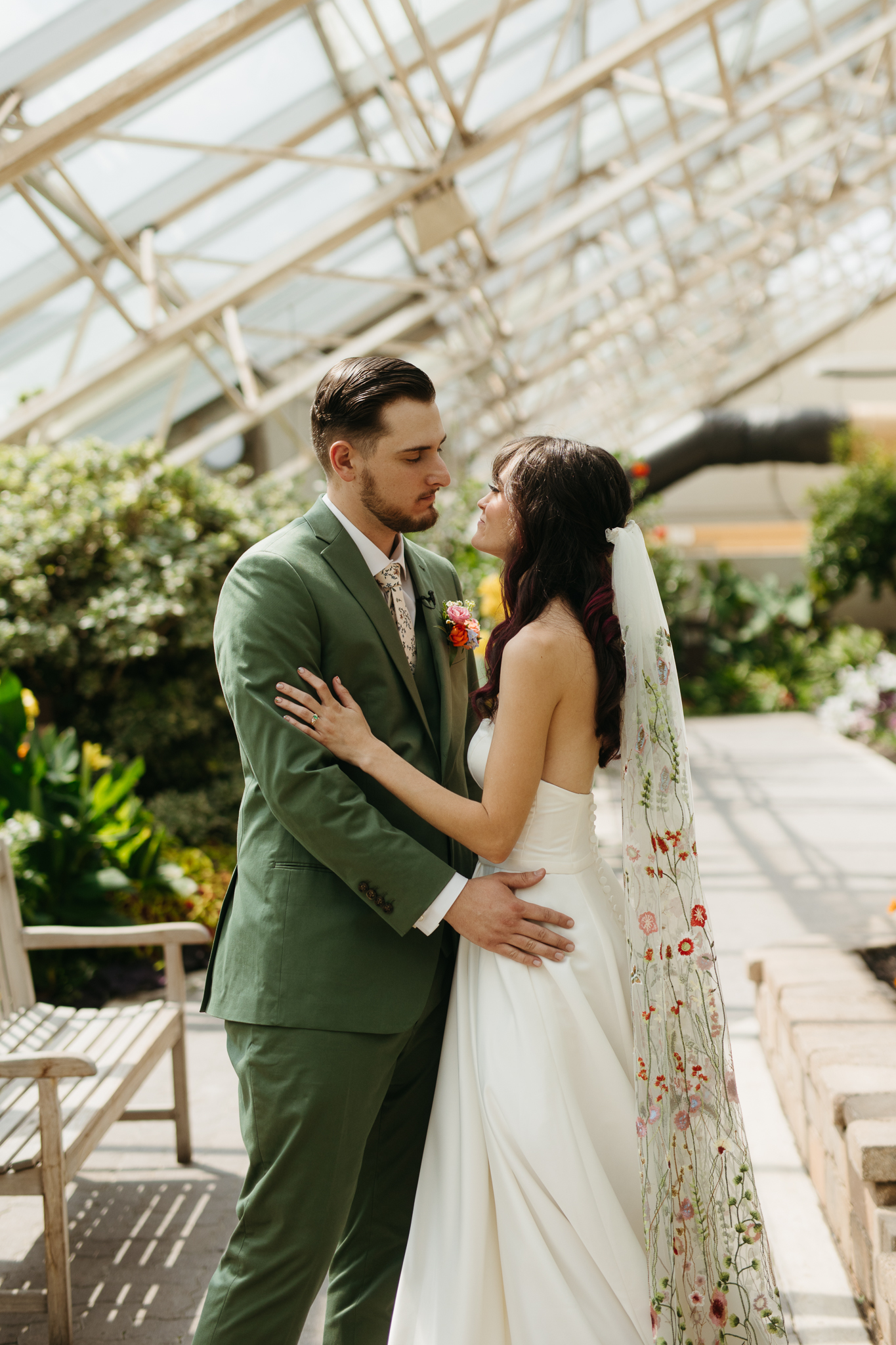 The Prettiest Fort Wayne Botanical Gardens Wedding at Foellinger-Freimann Botanical Conservatory