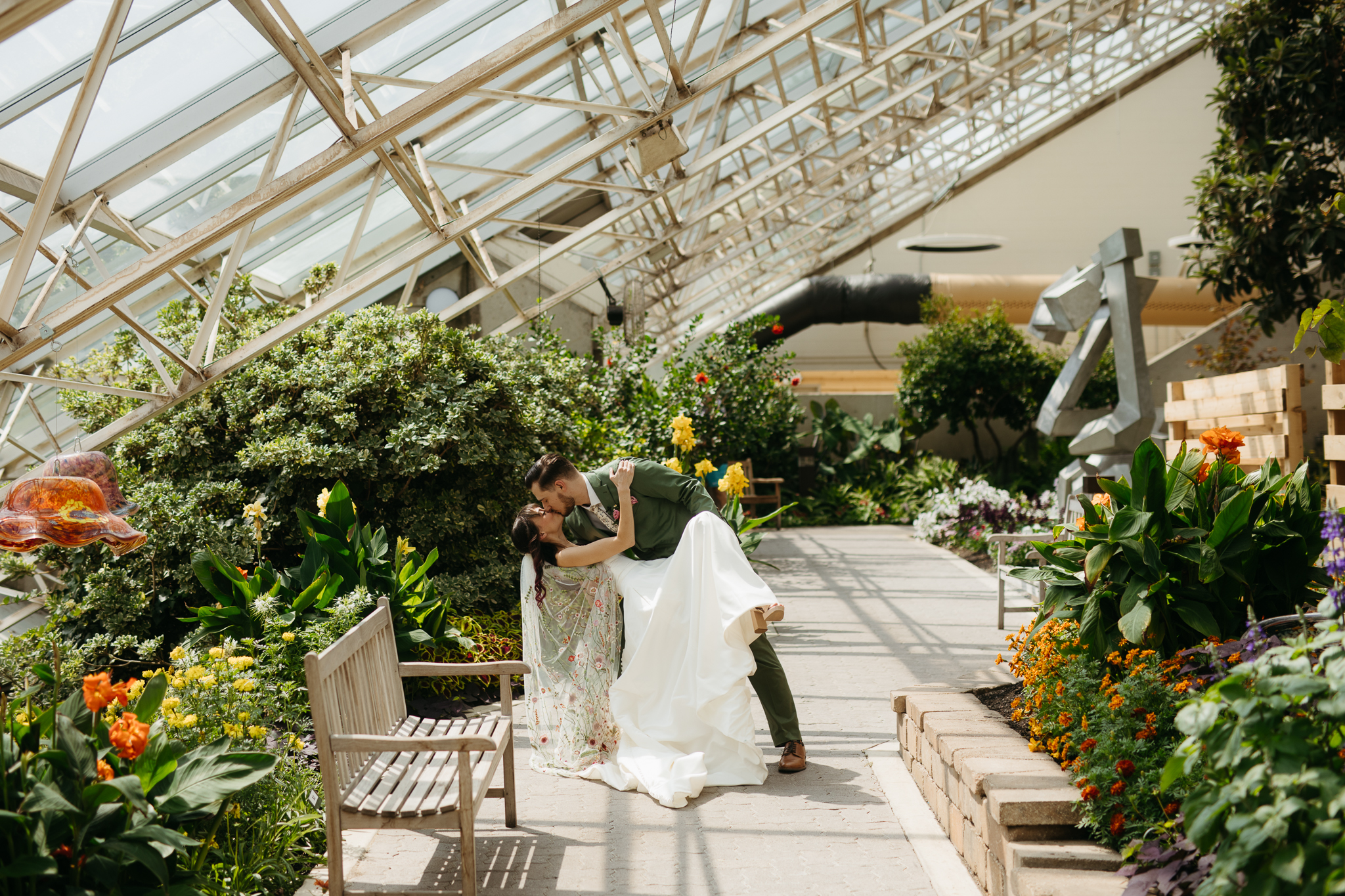 The Prettiest Fort Wayne Botanical Gardens Wedding at Foellinger-Freimann Botanical Conservatory