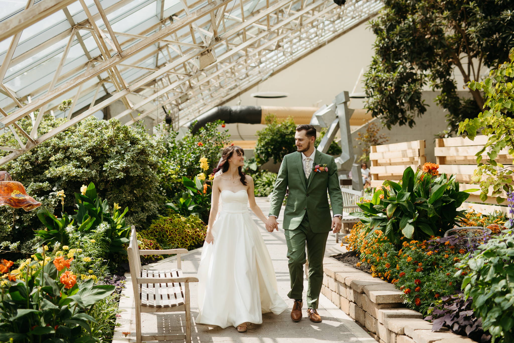 The Prettiest Fort Wayne Botanical Gardens Wedding at Foellinger-Freimann Botanical Conservatory