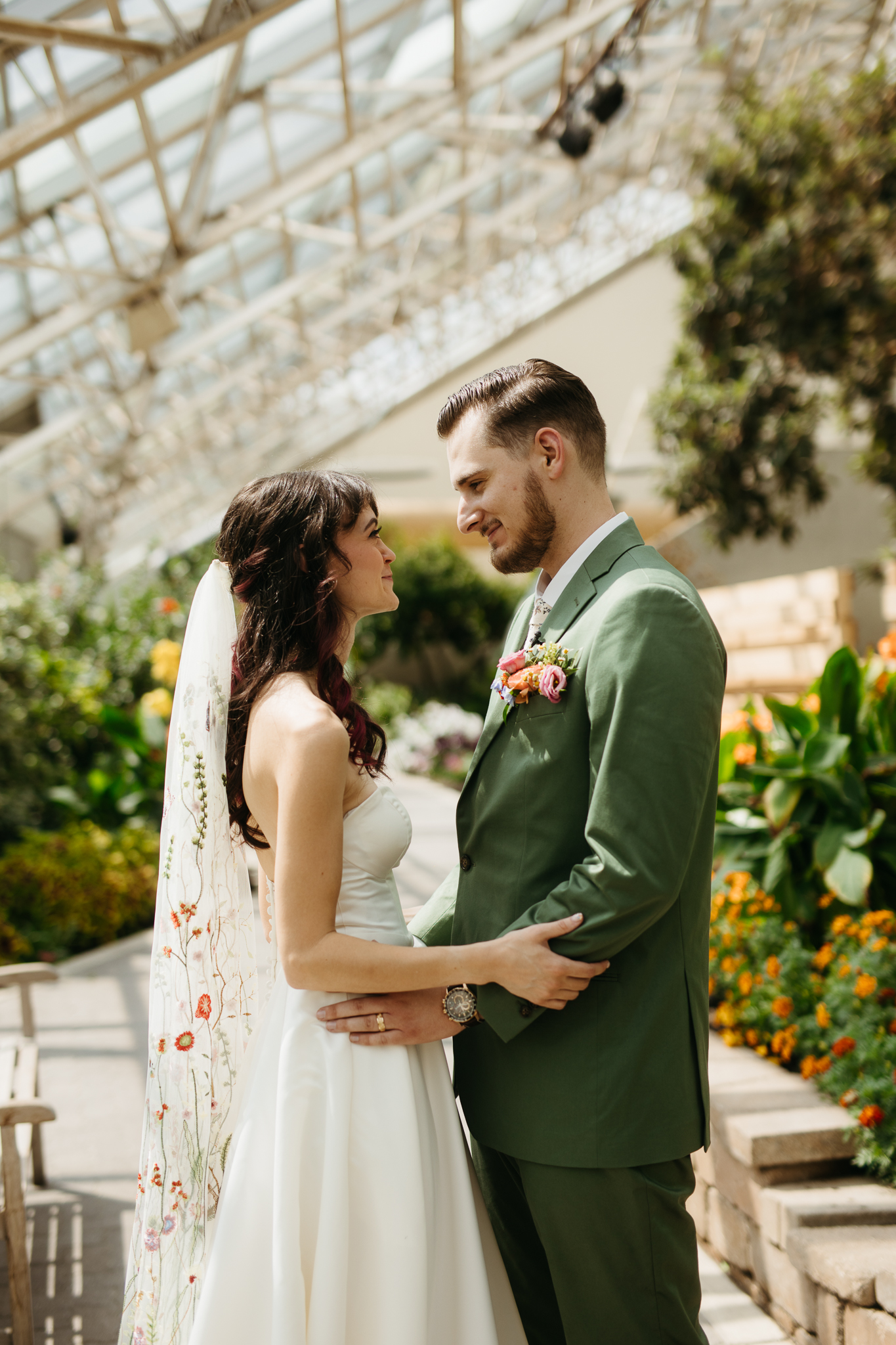 The Prettiest Fort Wayne Botanical Gardens Wedding at Foellinger-Freimann Botanical Conservatory