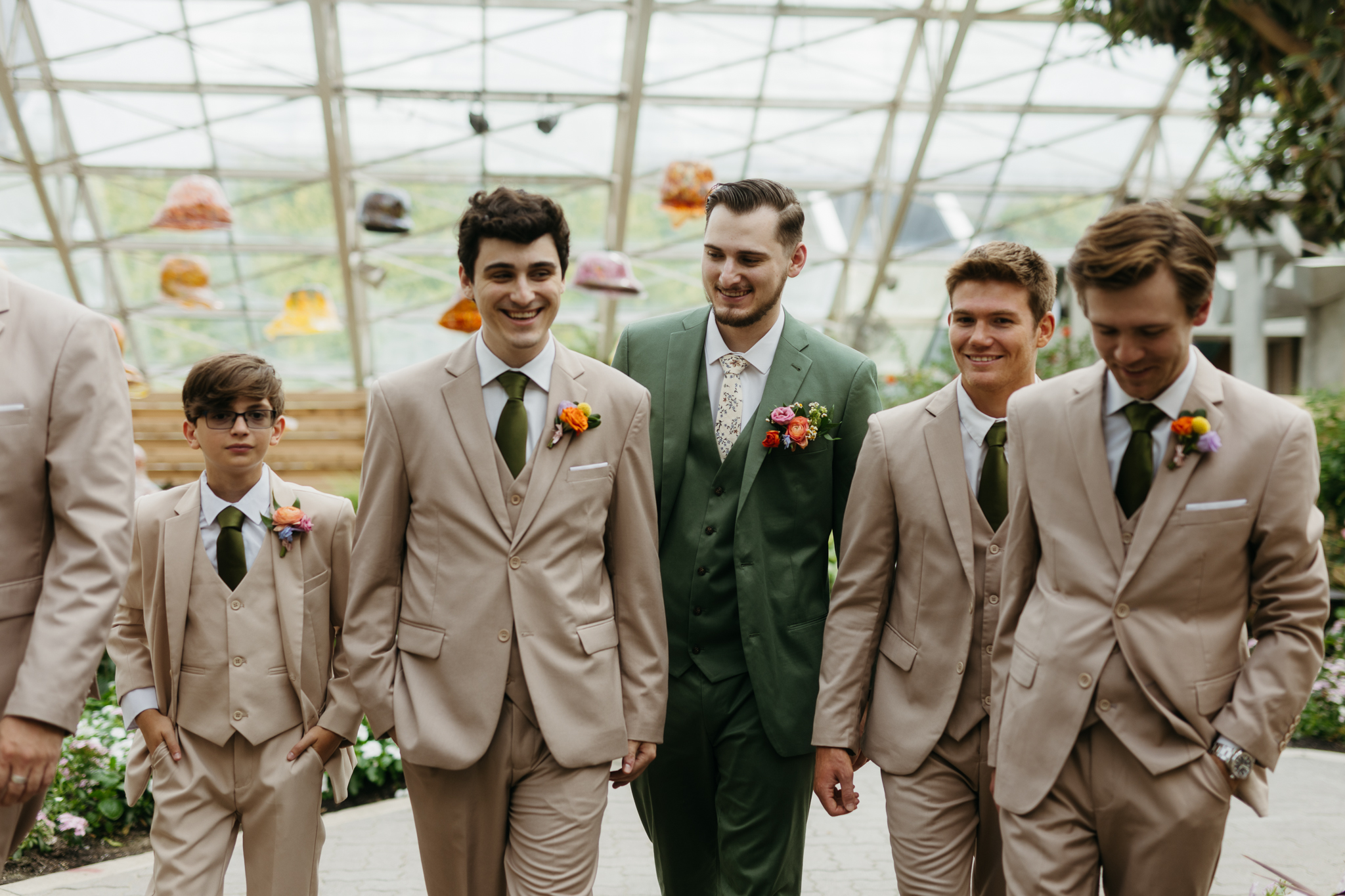 The Prettiest Fort Wayne Botanical Gardens Wedding at Foellinger-Freimann Botanical Conservatory