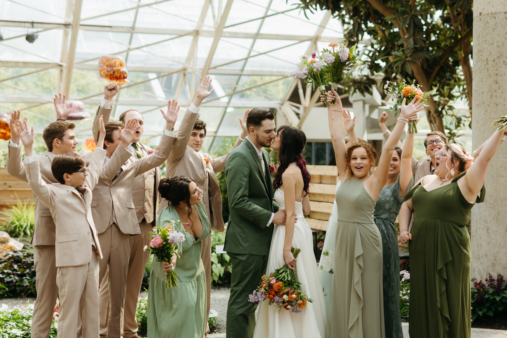 The Prettiest Fort Wayne Botanical Gardens Wedding at Foellinger-Freimann Botanical Conservatory