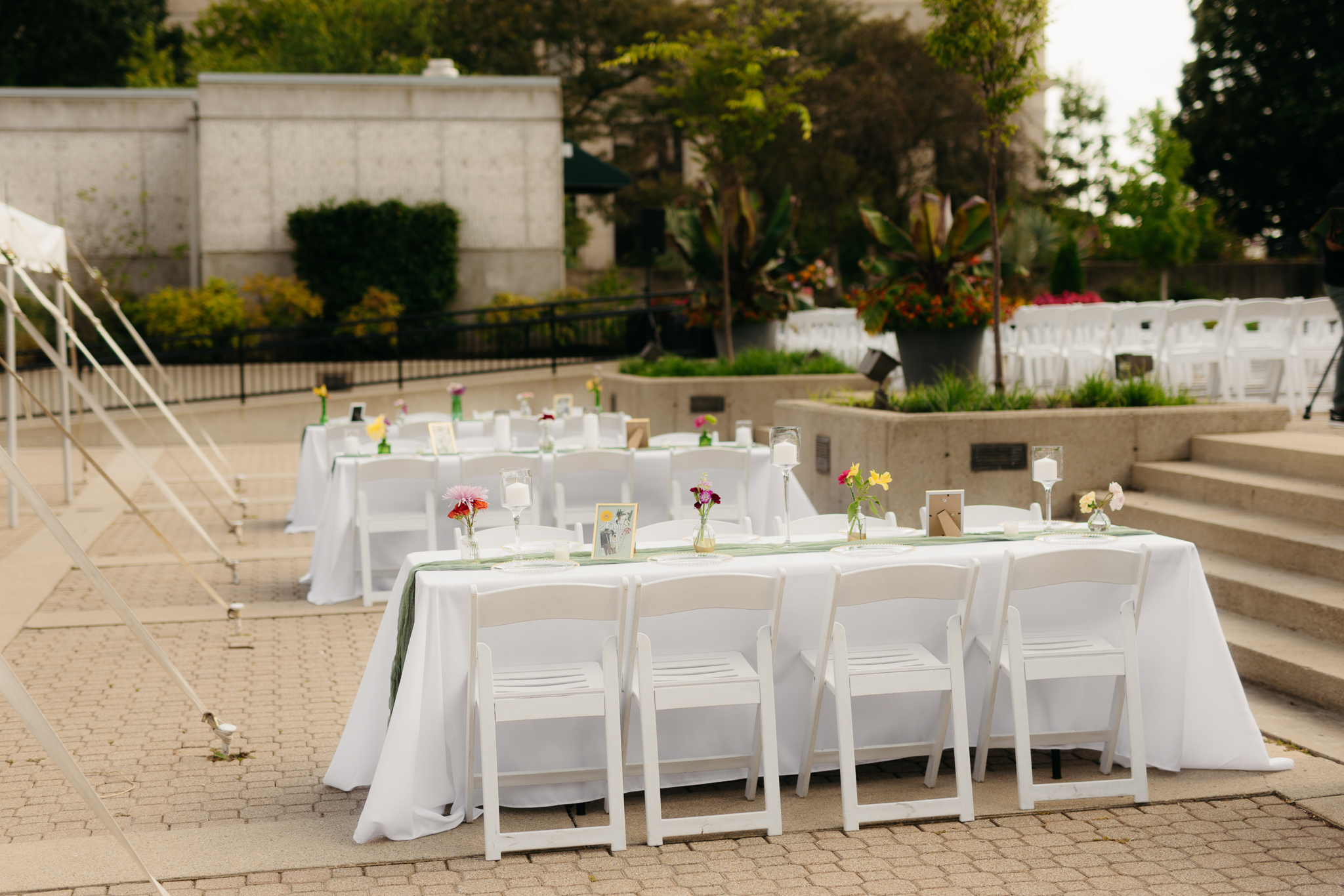 The Prettiest Fort Wayne Botanical Gardens Wedding at Foellinger-Freimann Botanical Conservatory