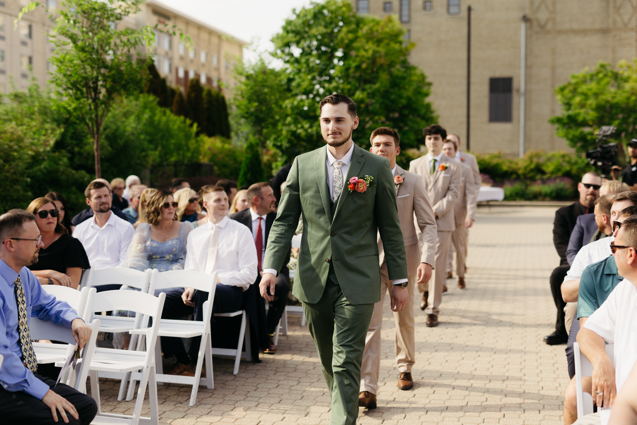 The Prettiest Fort Wayne Botanical Gardens Wedding at Foellinger-Freimann Botanical Conservatory