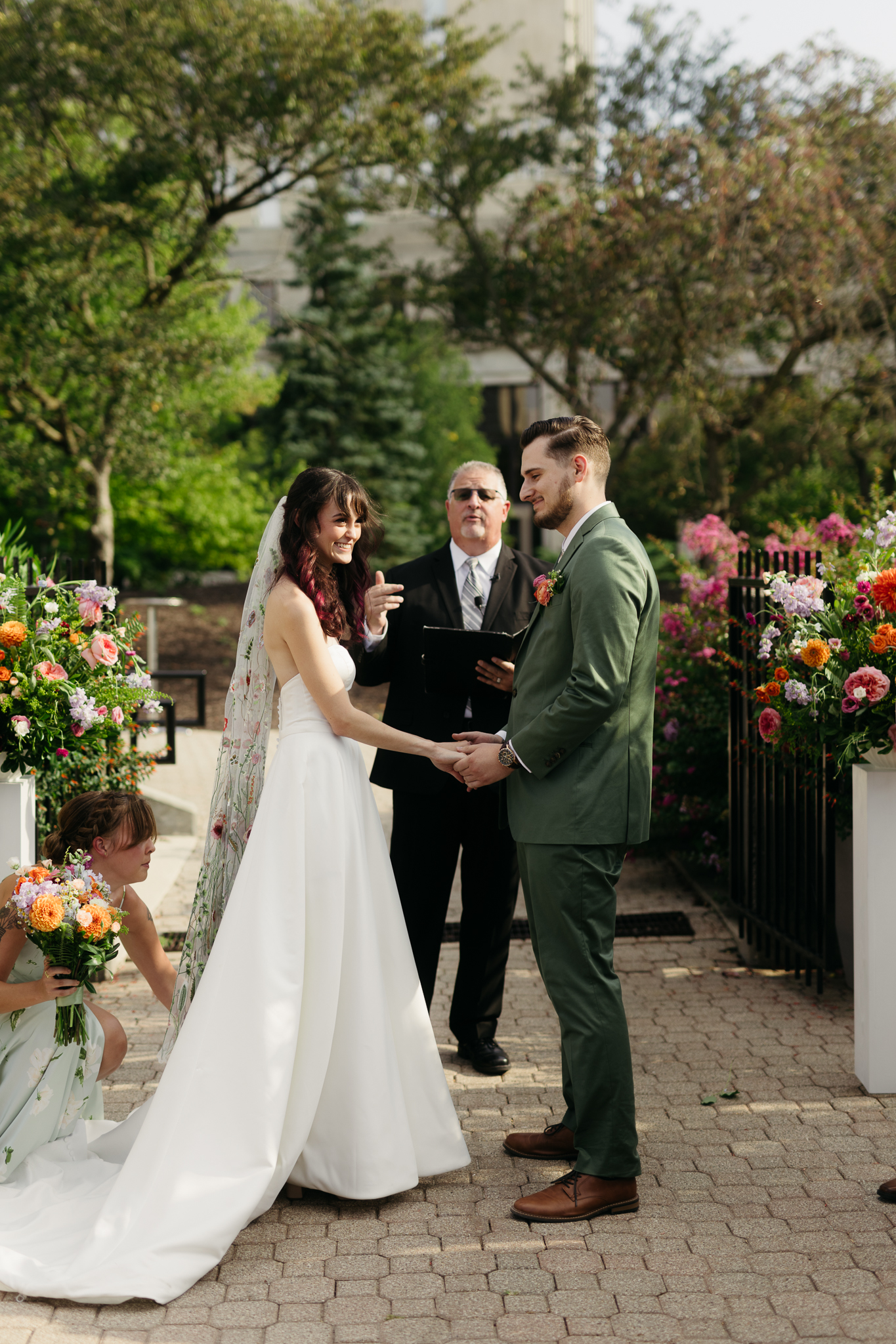 The Prettiest Fort Wayne Botanical Gardens Wedding at Foellinger-Freimann Botanical Conservatory