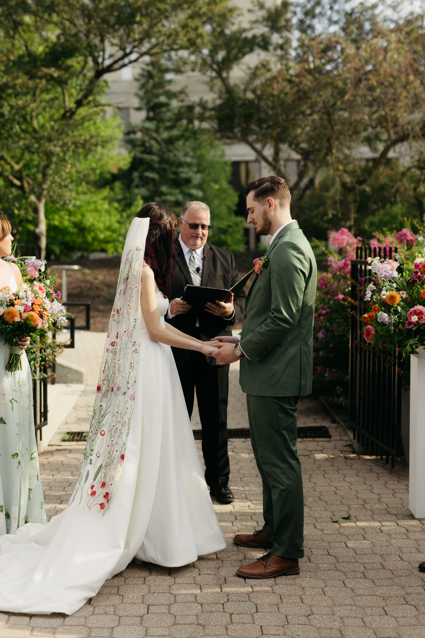 The Prettiest Fort Wayne Botanical Gardens Wedding at Foellinger-Freimann Botanical Conservatory