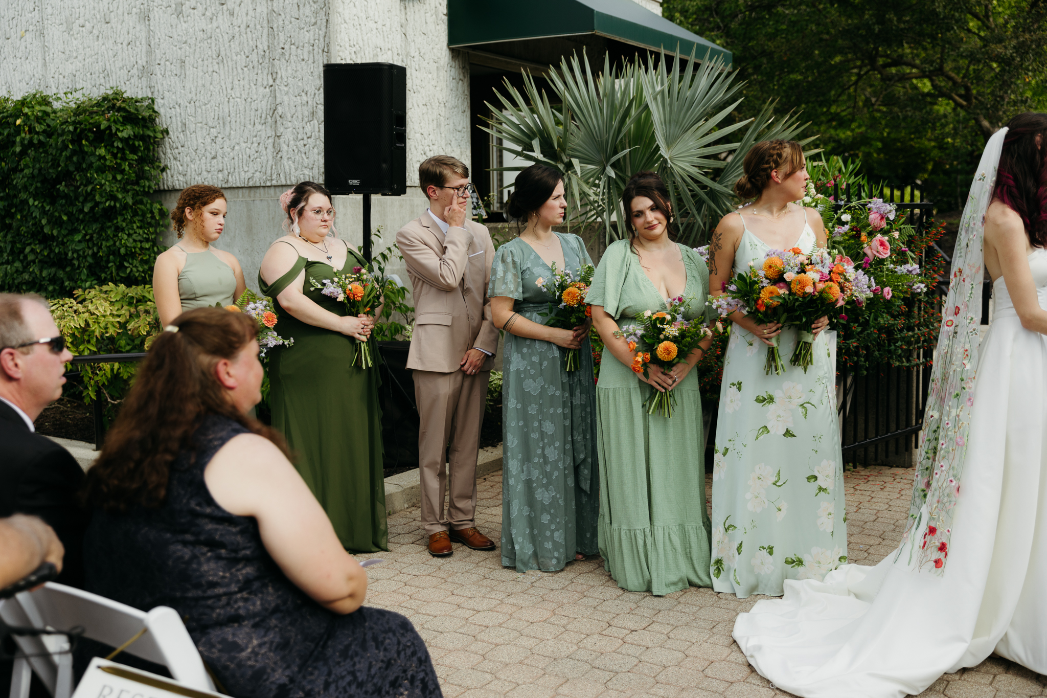 The Prettiest Fort Wayne Botanical Gardens Wedding at Foellinger-Freimann Botanical Conservatory