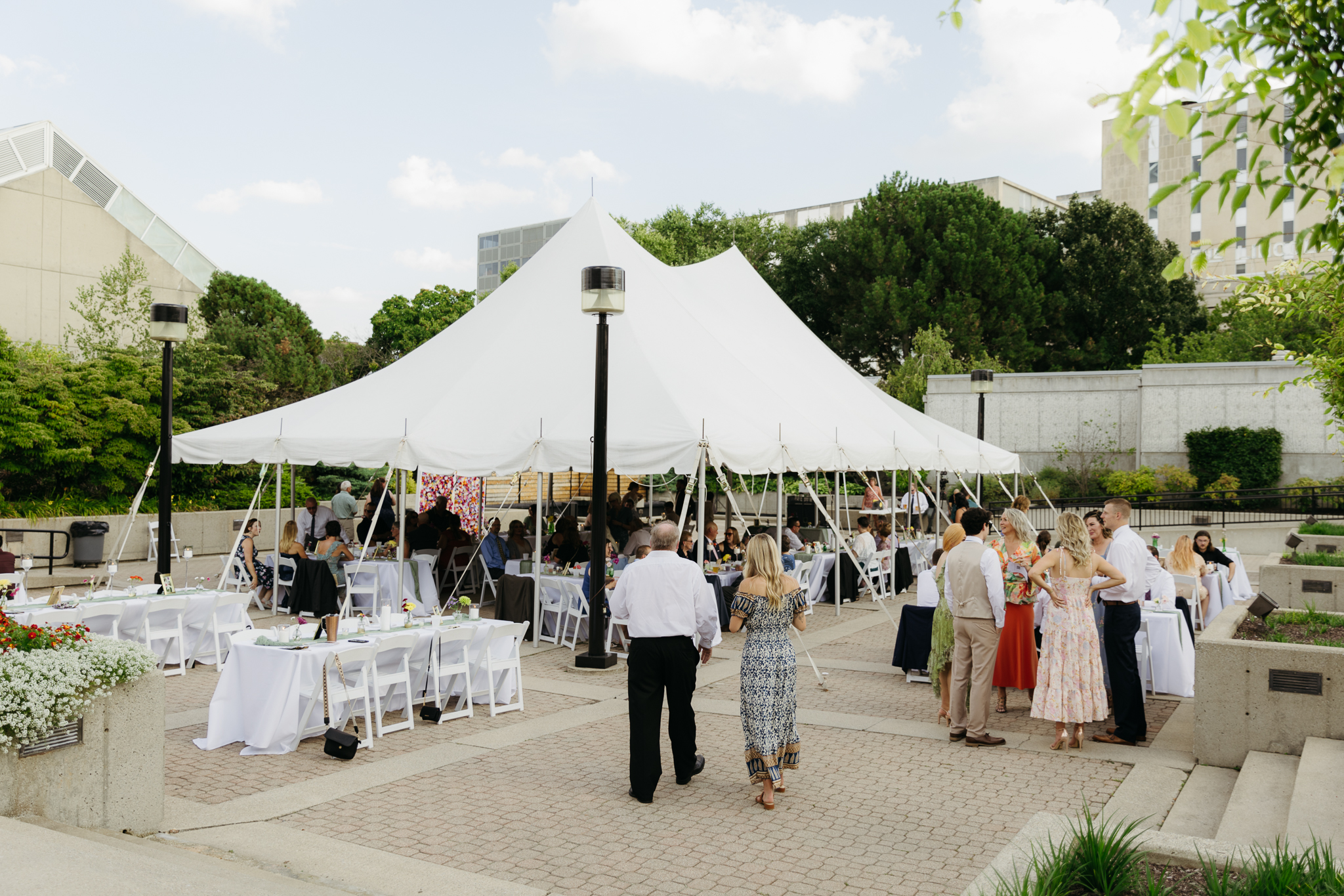 The Prettiest Fort Wayne Botanical Gardens Wedding at Foellinger-Freimann Botanical Conservatory