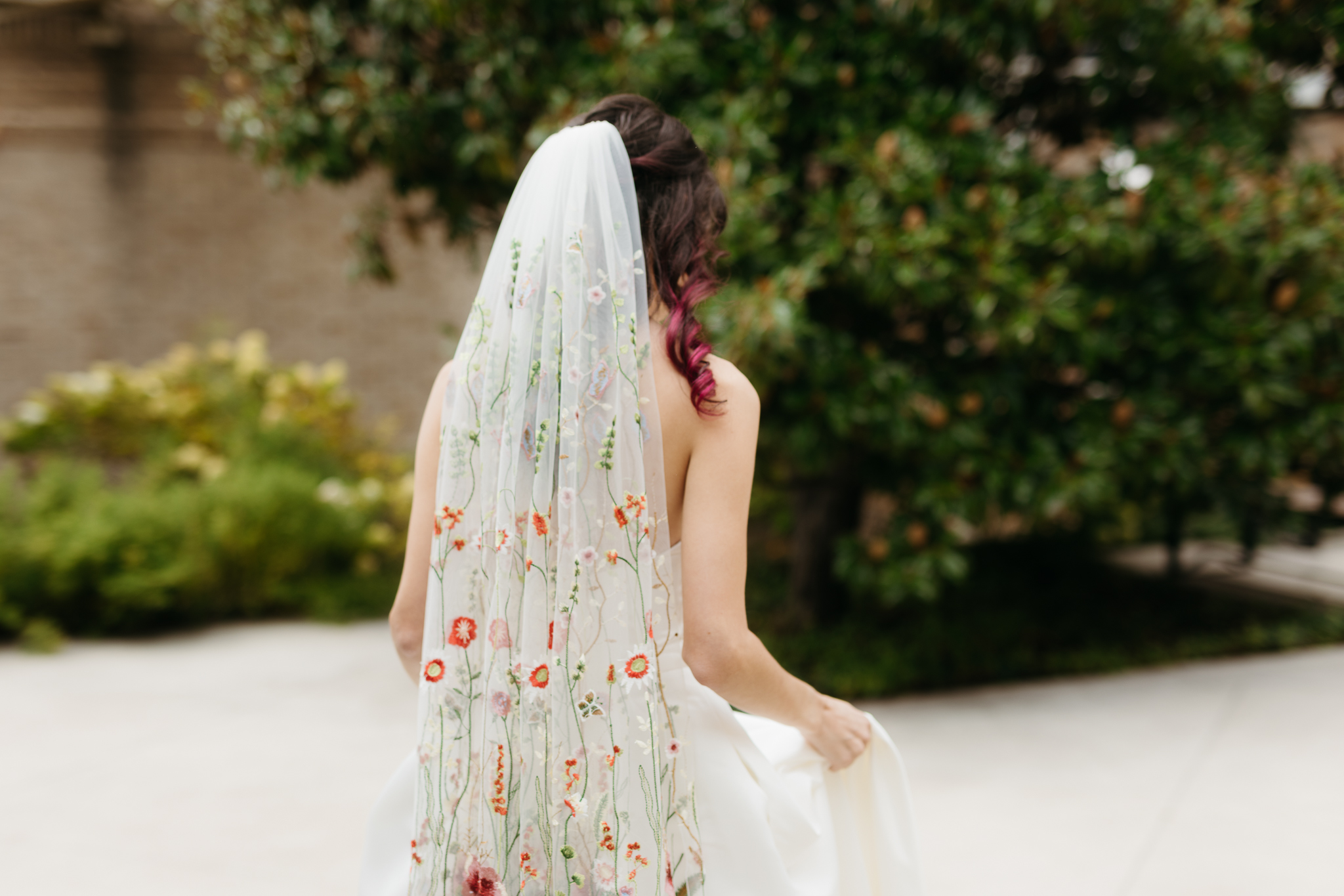 The Prettiest Fort Wayne Botanical Gardens Wedding at Foellinger-Freimann Botanical Conservatory