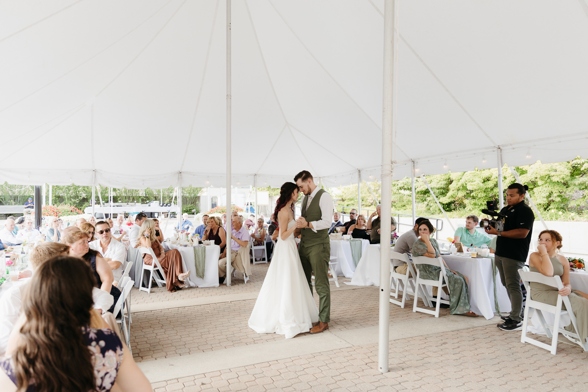 The Prettiest Fort Wayne Botanical Gardens Wedding at Foellinger-Freimann Botanical Conservatory