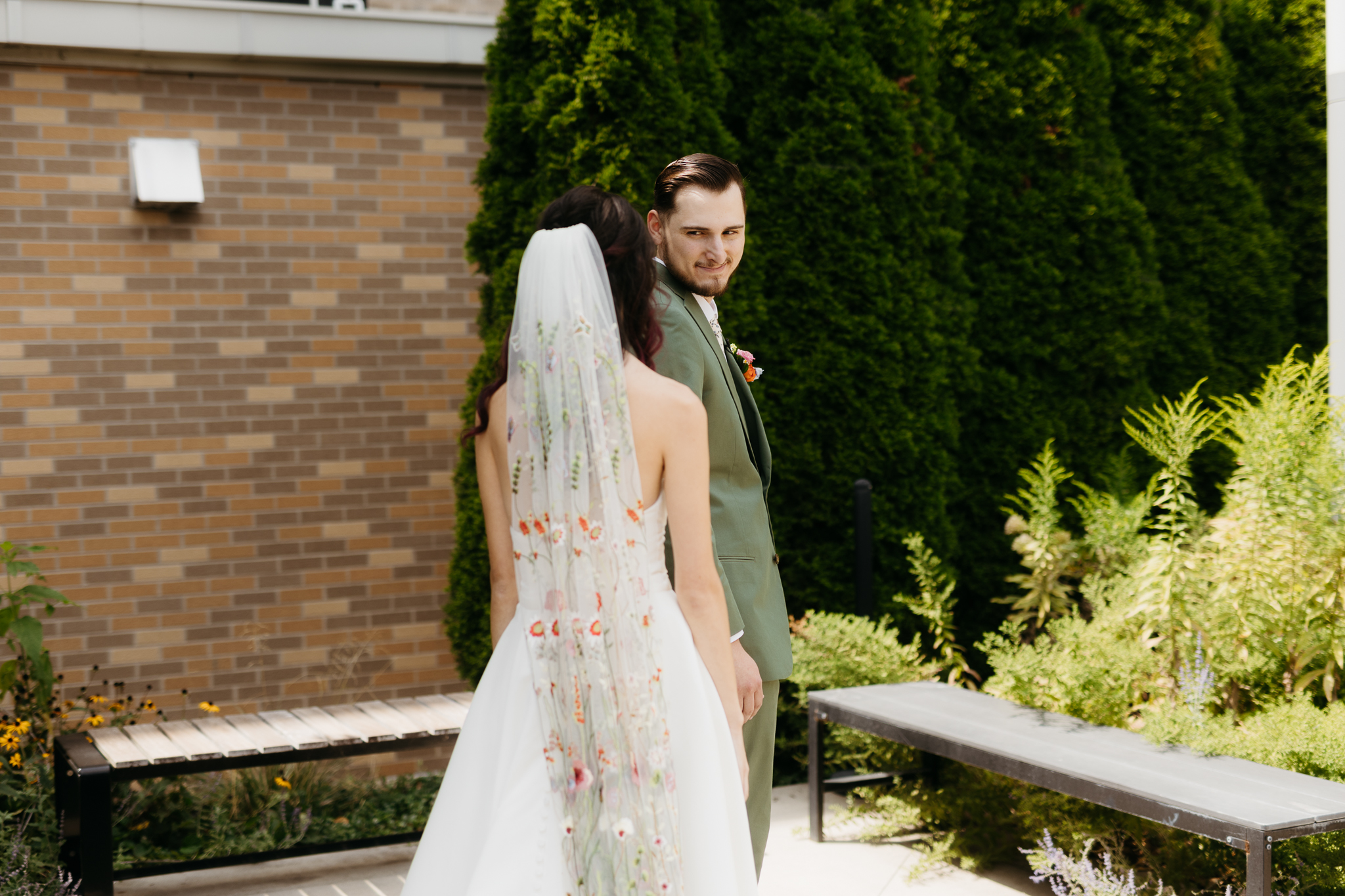 The Prettiest Fort Wayne Botanical Gardens Wedding at Foellinger-Freimann Botanical Conservatory