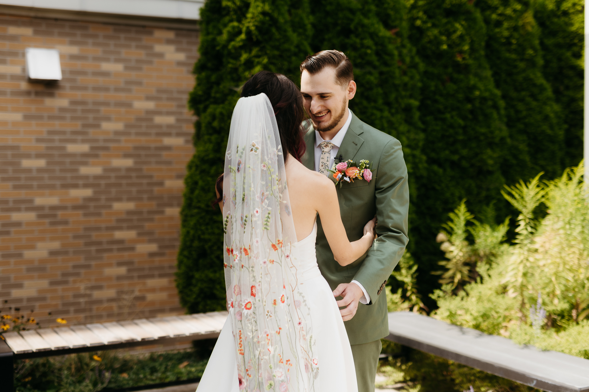 The Prettiest Fort Wayne Botanical Gardens Wedding at Foellinger-Freimann Botanical Conservatory