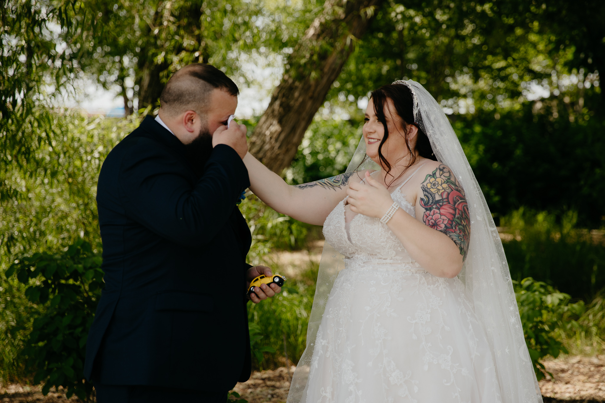 The Prettiest Fort Wayne Outdoor Wedding Venues || Indiana Intimate Wedding Photography