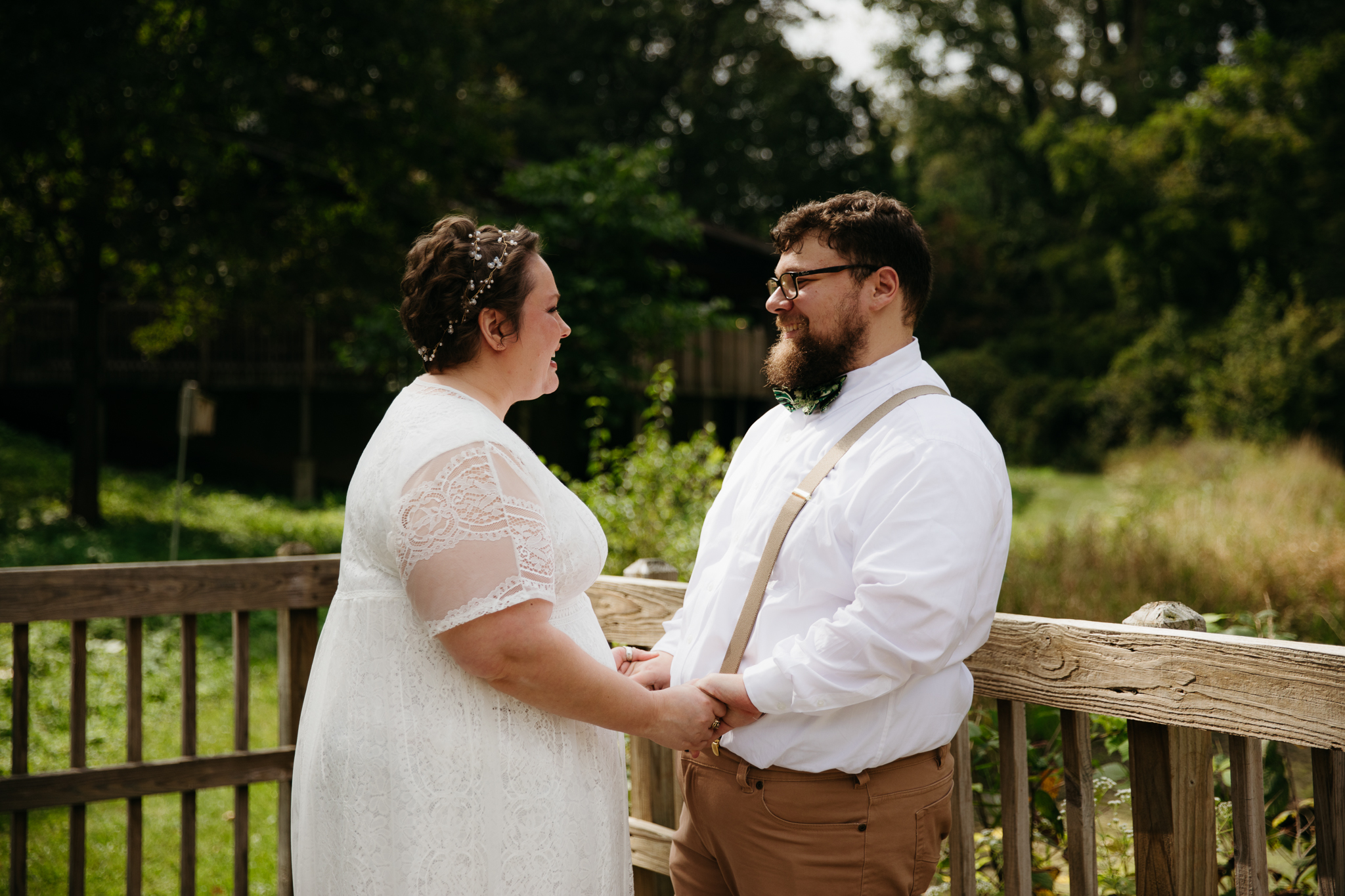 The Prettiest Fort Wayne Outdoor Wedding Venues || Indiana Intimate Wedding Photography